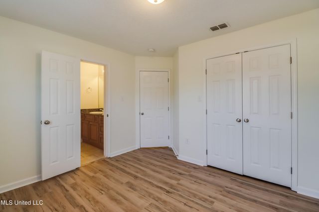 1101 Century Oaks Drive, B, Gulfport, MS 39507