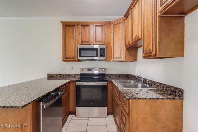 1101 Century Oaks Drive, B, Gulfport, MS 39507