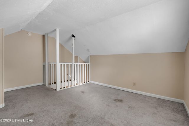 1721 Model Rd, Louisville, KY 40216