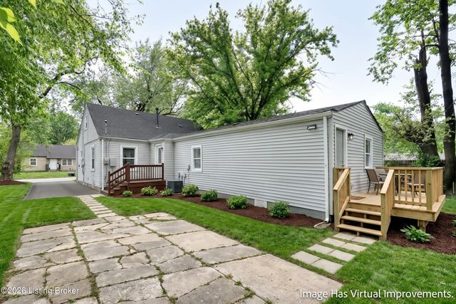 1721 Model Rd, Louisville, KY 40216