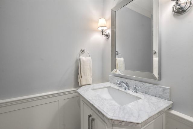 9 Highcroft Way 9, Hopkinton, MA 01748