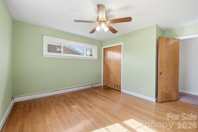 513 2nd Avenue Place NE, Conover, NC 28613