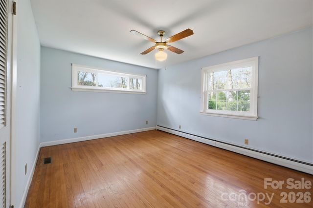 513 2nd Avenue Place NE, Conover, NC 28613