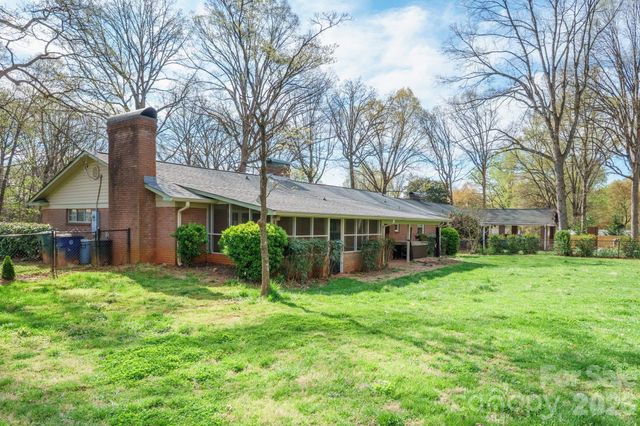 513 2nd Avenue Place NE, Conover, NC 28613