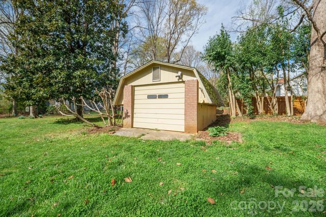 513 2nd Avenue Place NE, Conover, NC 28613
