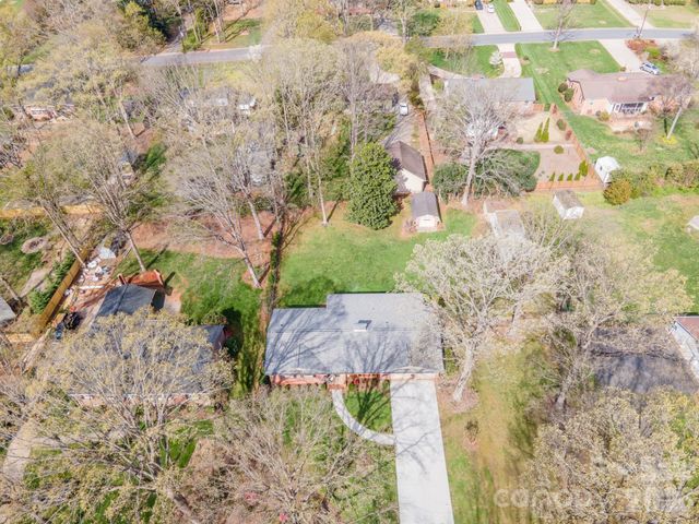 513 2nd Avenue Place NE, Conover, NC 28613