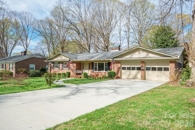 513 2nd Avenue Place NE, Conover, NC 28613