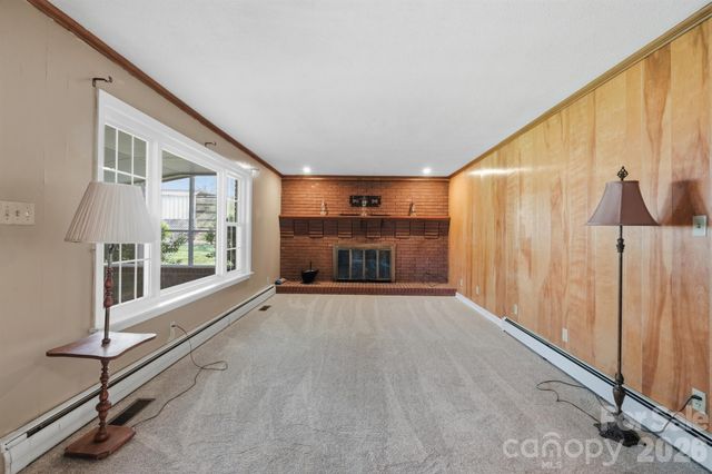 513 2nd Avenue Place NE, Conover, NC 28613