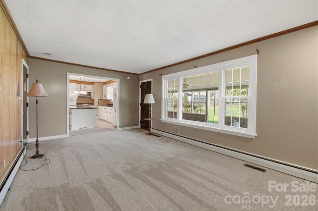 513 2nd Avenue Place NE, Conover, NC 28613