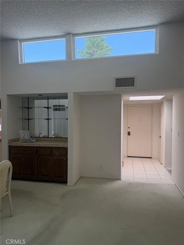 441 E San Jose 309, Burbank, CA 91501