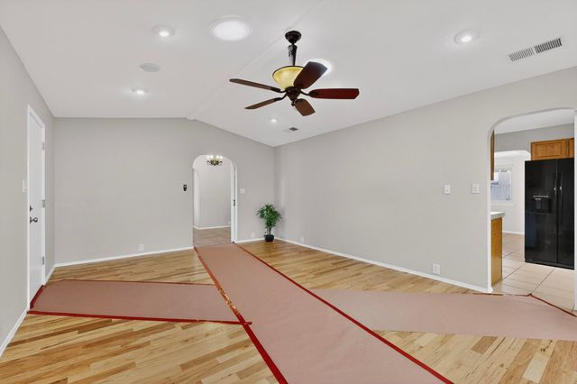 5523 Vista Sandia NE, Albuquerque, NM 87122