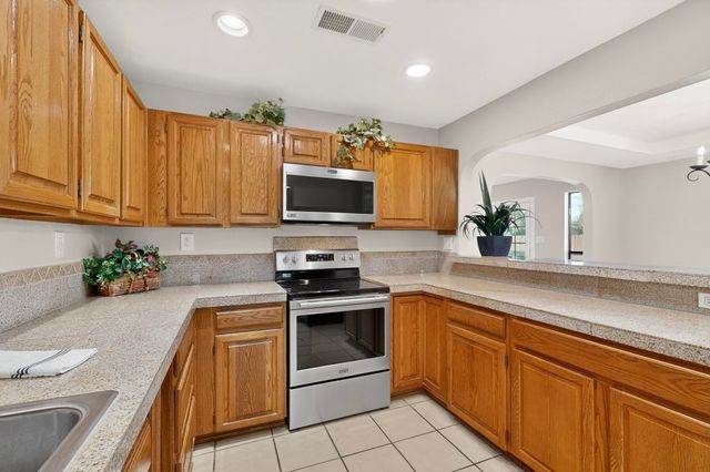 5523 Vista Sandia NE, Albuquerque, NM 87122