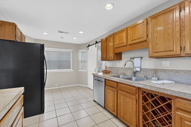 5523 Vista Sandia NE, Albuquerque, NM 87122