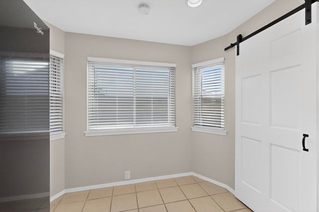 5523 Vista Sandia NE, Albuquerque, NM 87122