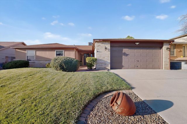 5523 Vista Sandia NE, Albuquerque, NM 87122