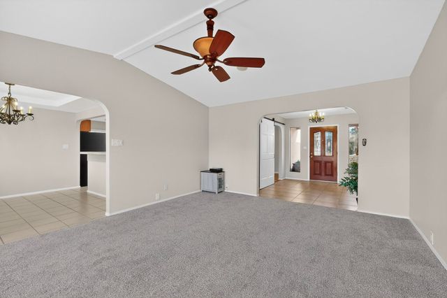 5523 Vista Sandia NE, Albuquerque, NM 87122