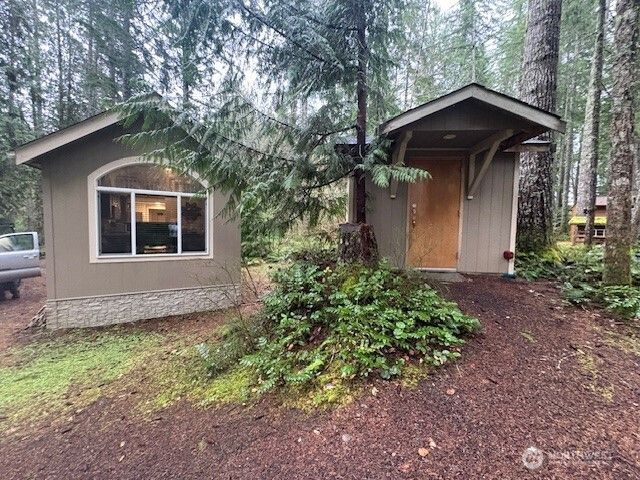 1021 N Potlatch, Hoodsport, WA 98548