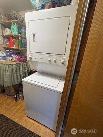 1021 N Potlatch, Hoodsport, WA 98548