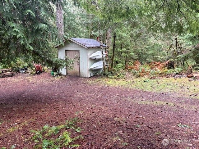 1021 N Potlatch, Hoodsport, WA 98548