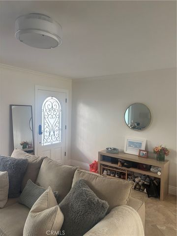 2426 Silverstrand Avenue, Hermosa Beach, CA 90254