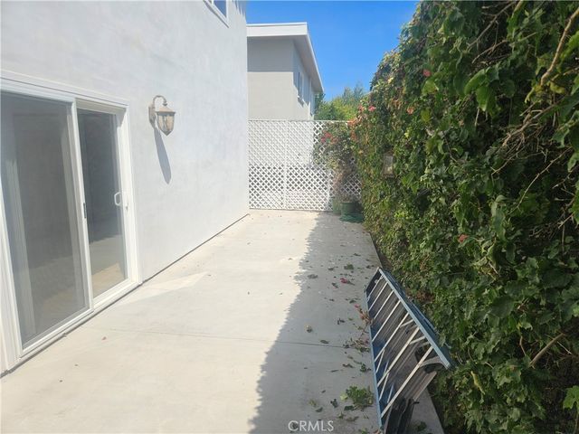 2426 Silverstrand Avenue, Hermosa Beach, CA 90254