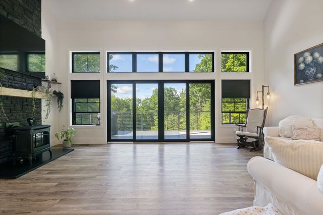 42 Old Centre Road, Deerfield, NH 03037