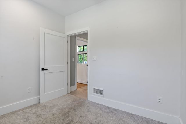 42 Old Centre Road, Deerfield, NH 03037