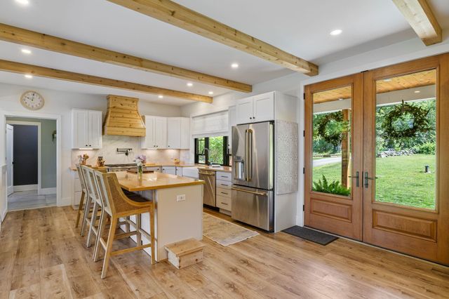 42 Old Centre Road, Deerfield, NH 03037