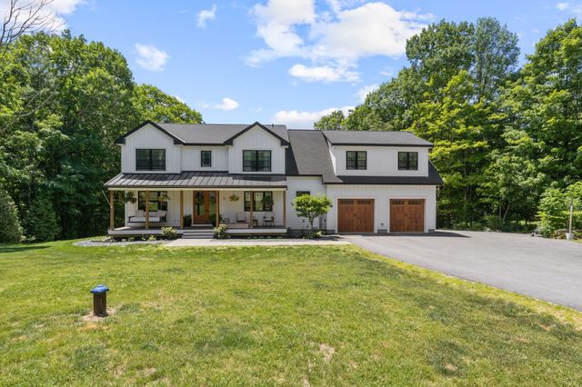 42 Old Centre Road, Deerfield, NH 03037