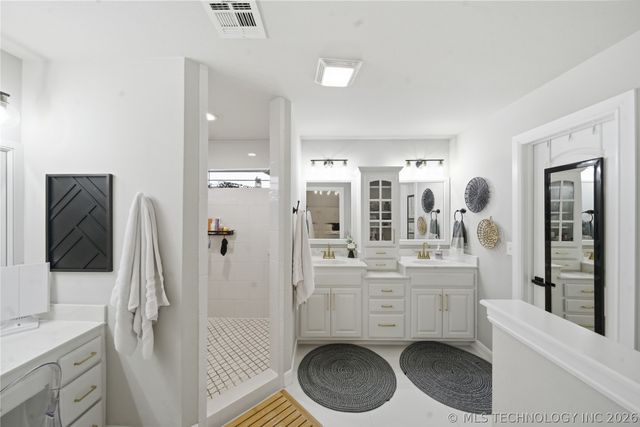 8442 Spring Creek Court, Claremore, OK 74019