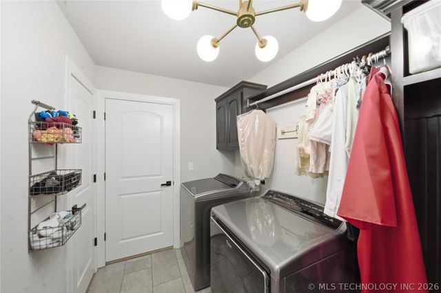 8442 Spring Creek Court, Claremore, OK 74019