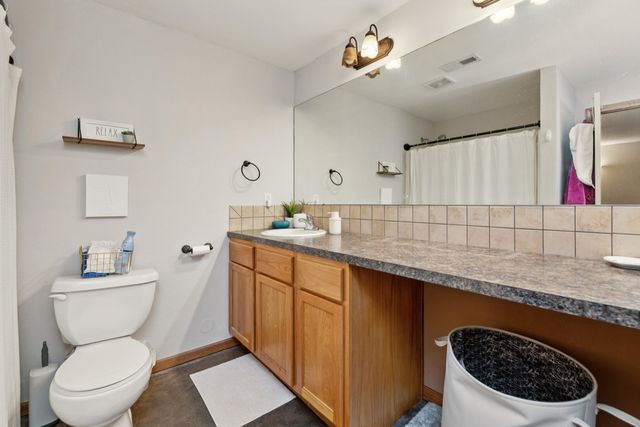 309 N Crest Cir, Wichita, KS 67206