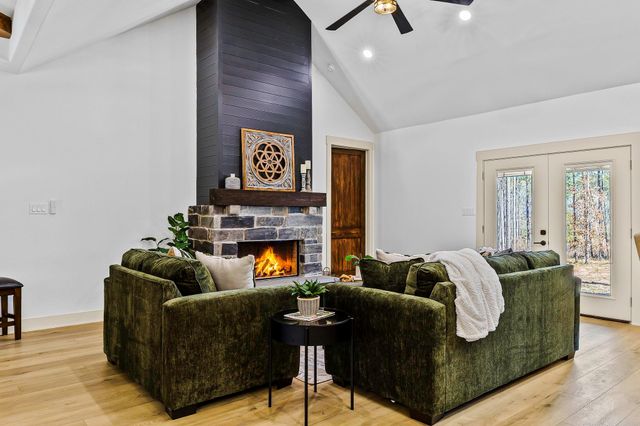 589 Big Buck Drive, Moscow, TX 75960