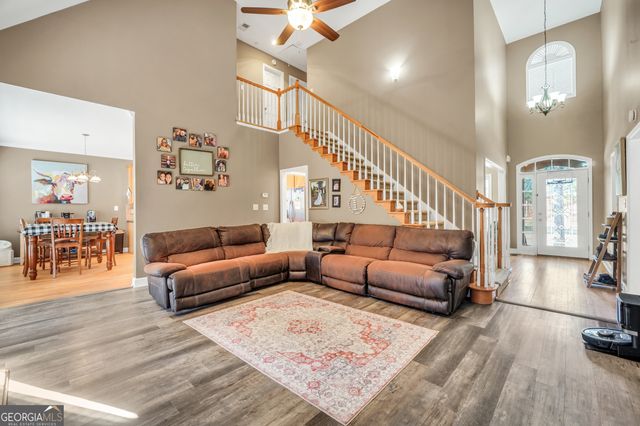 107 Crown Springs Drive, Mcdonough, GA 30252