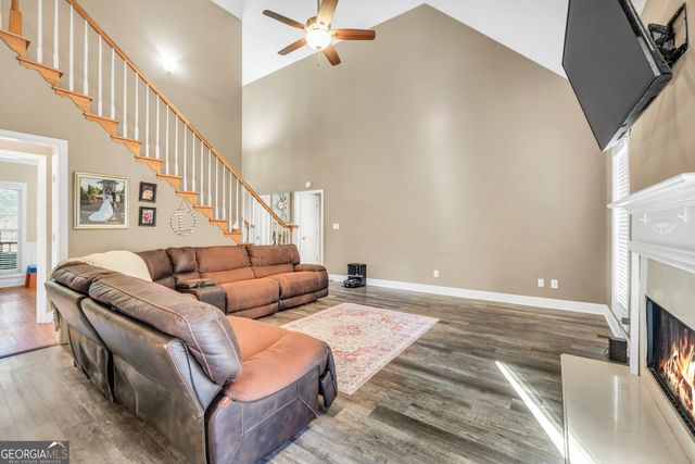 107 Crown Springs Drive, Mcdonough, GA 30252