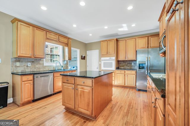 107 Crown Springs Drive, Mcdonough, GA 30252