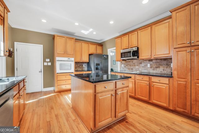 107 Crown Springs Drive, Mcdonough, GA 30252