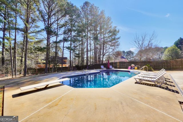 107 Crown Springs Drive, Mcdonough, GA 30252