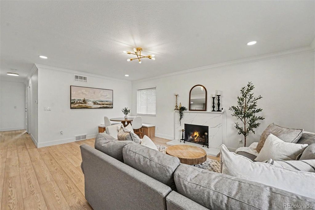 Image 2 of property listing at 4645 Akron Street, Greenwood Village, CO 80111