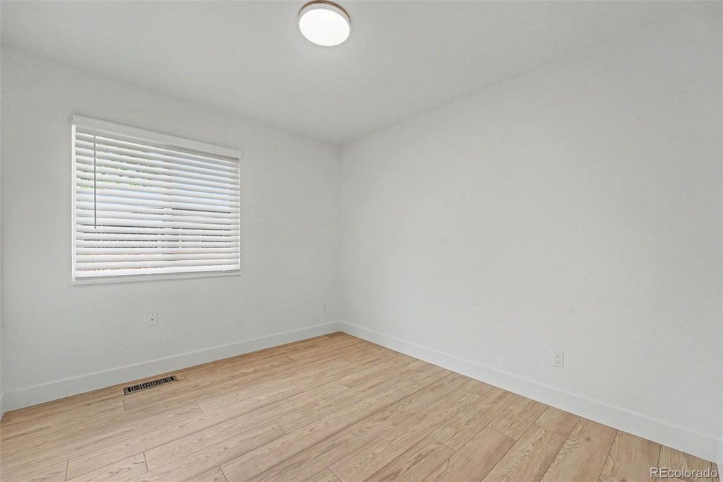 Image 17 of property listing at 4645 Akron Street, Greenwood Village, CO 80111