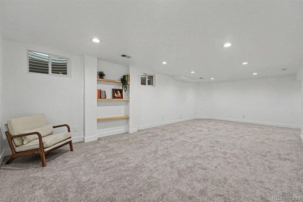 Image 20 of property listing at 4645 Akron Street, Greenwood Village, CO 80111