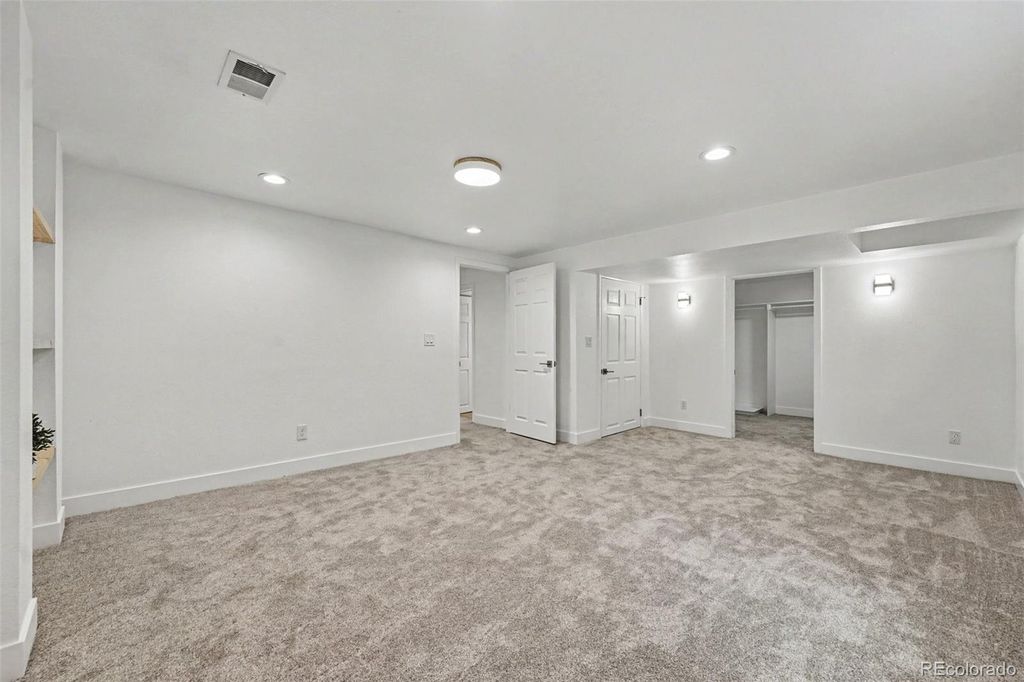 Image 24 of property listing at 4645 Akron Street, Greenwood Village, CO 80111