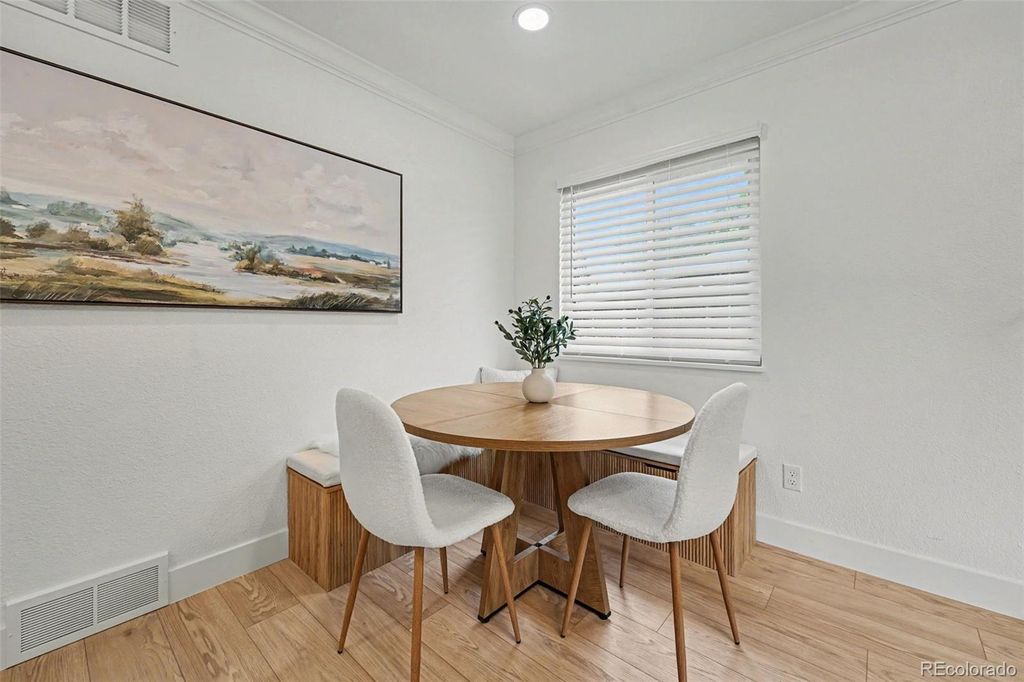 Image 7 of property listing at 4645 Akron Street, Greenwood Village, CO 80111