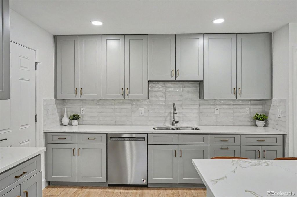 Image 10 of property listing at 4645 Akron Street, Greenwood Village, CO 80111