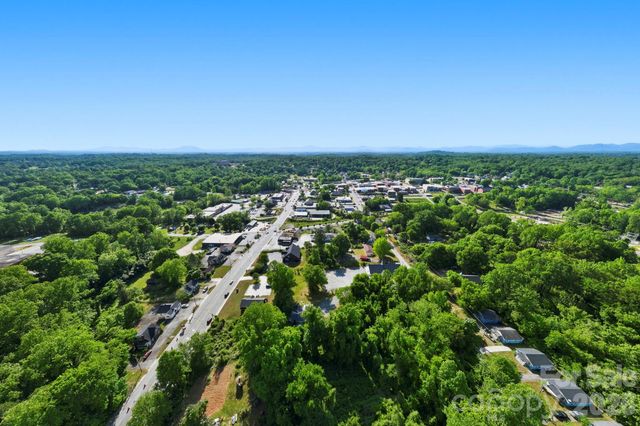 240 E Court Street, Rutherfordton, NC 28139