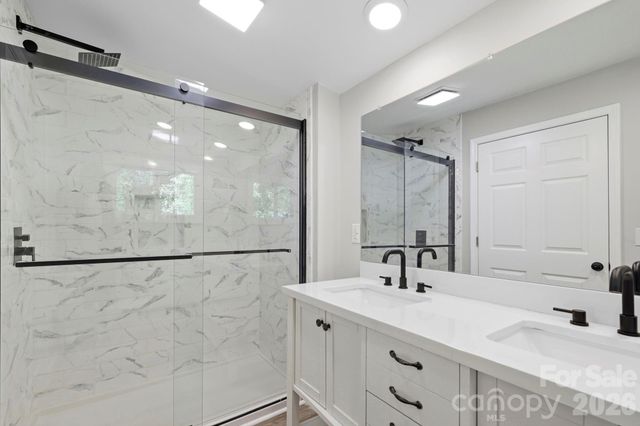 240 E Court Street, Rutherfordton, NC 28139
