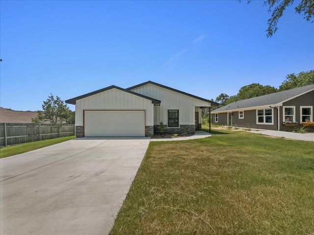 3612 Broken Bow Drive, Granbury, TX 76048