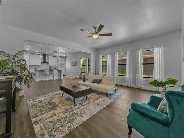 3612 Broken Bow Drive, Granbury, TX 76048