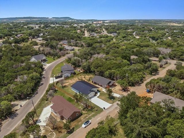 3612 Broken Bow Drive, Granbury, TX 76048