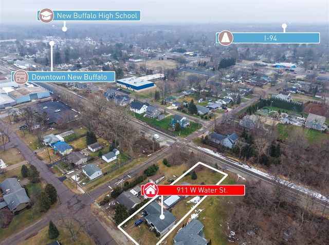 911 W Water Street, New Buffalo, MI 49117